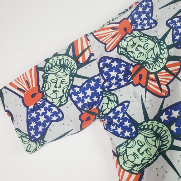 Lularoe Irma T-Shirt Statue of Liberty Sz L - Picture 9 of 10